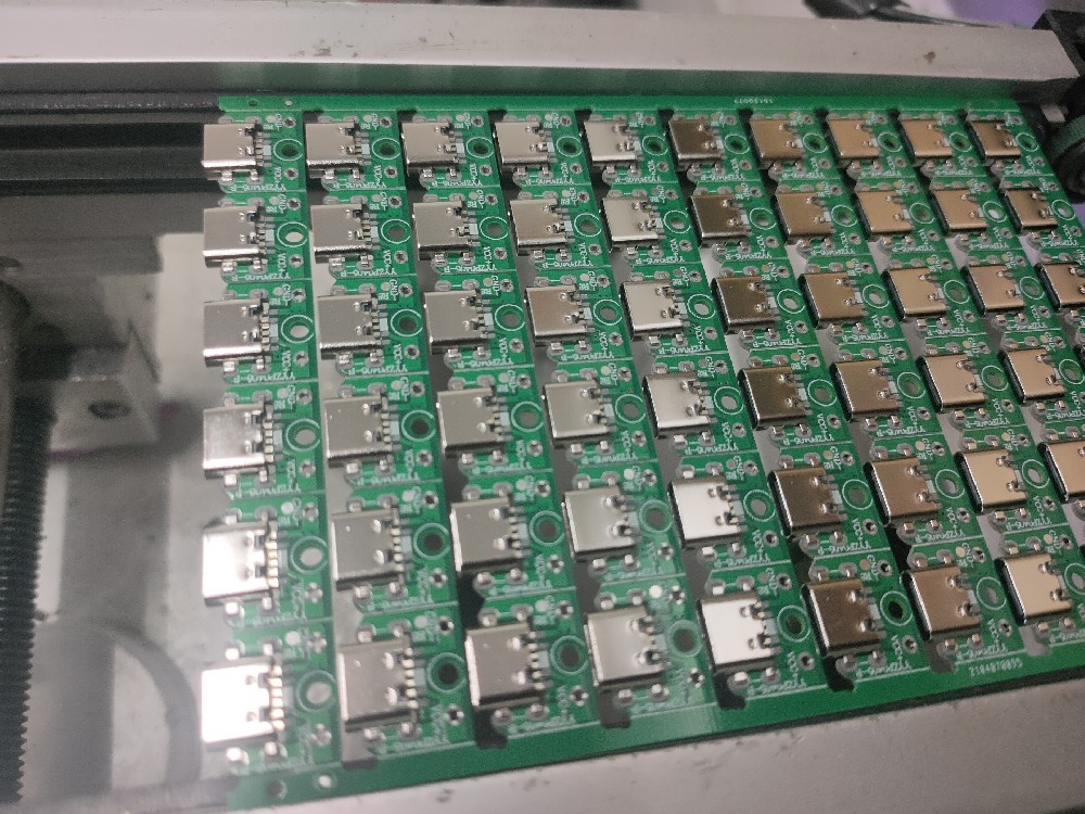 USB接口贴装 客户现场